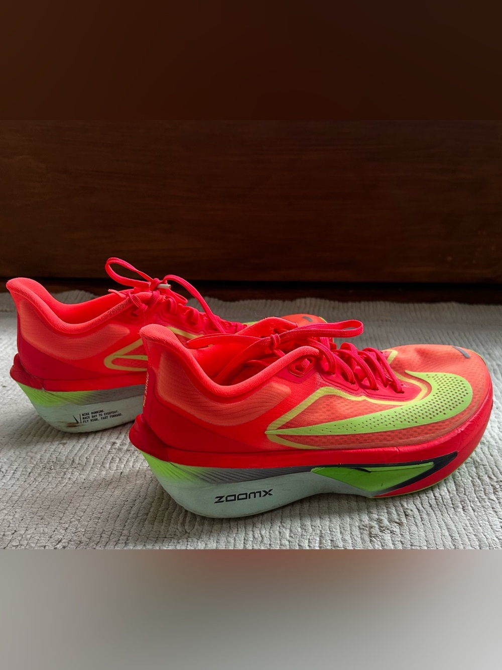 Nike Women's zoom fly 6 size 8